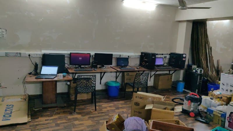 Basic model of computer lab.